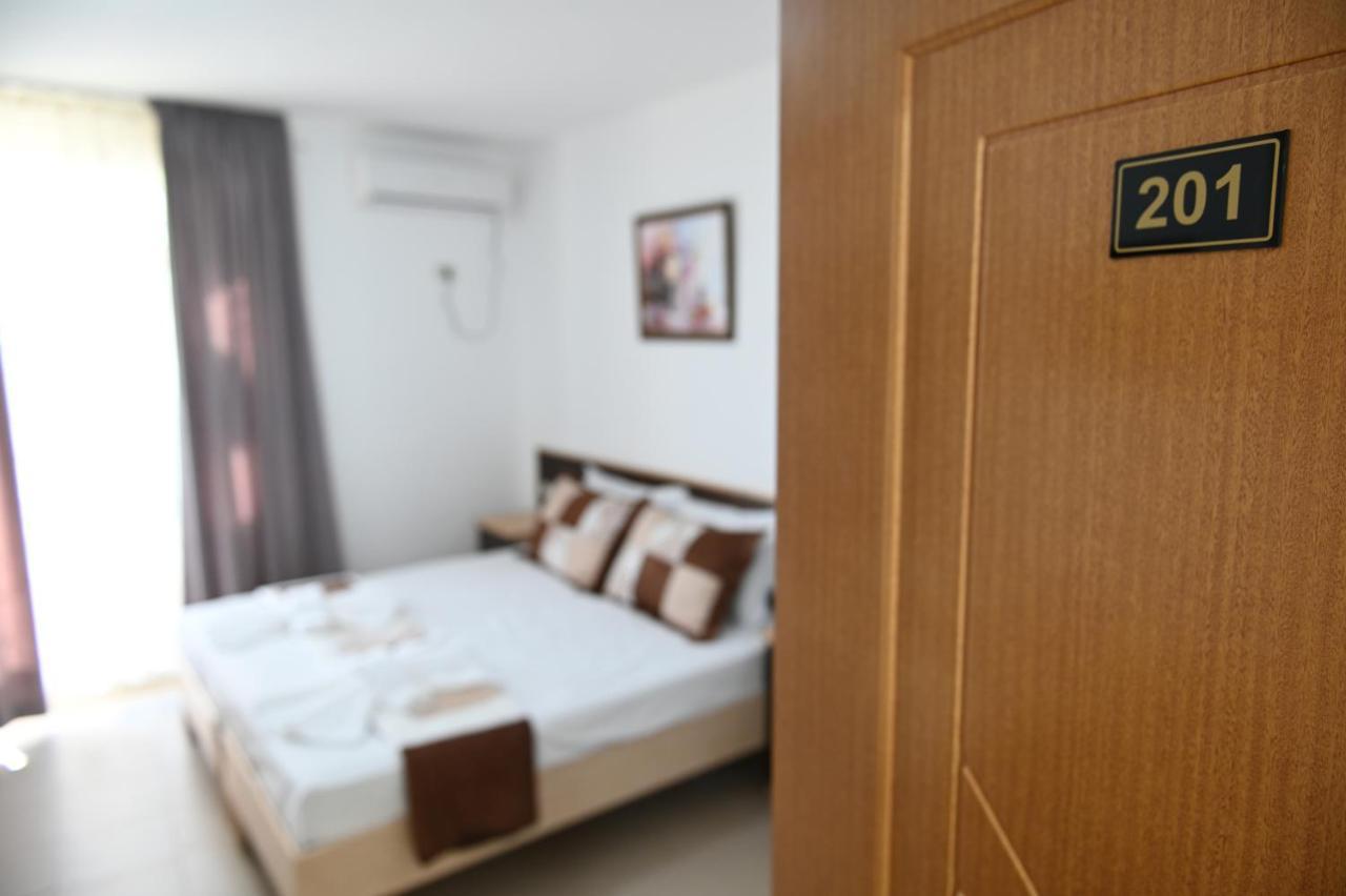Kryemëdhej Vila Oxinn מראה חיצוני תמונה